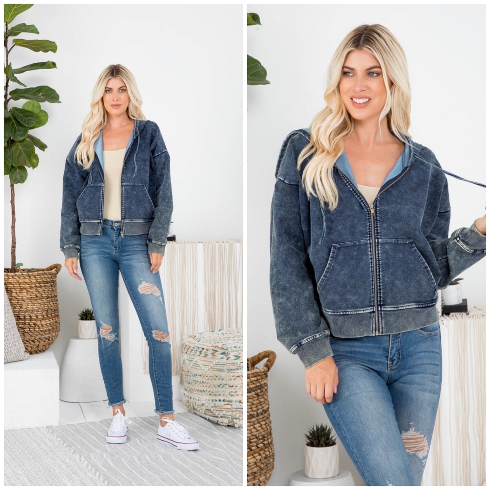 FEW LEFT❗️LE LIS Nordstrom Mineral Wash Navy Hoodie - Picture 8 of 8